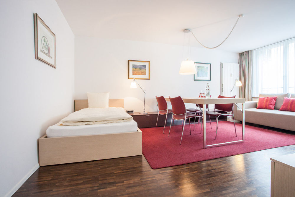 Ema House Hotel Suites Zurich Room photo